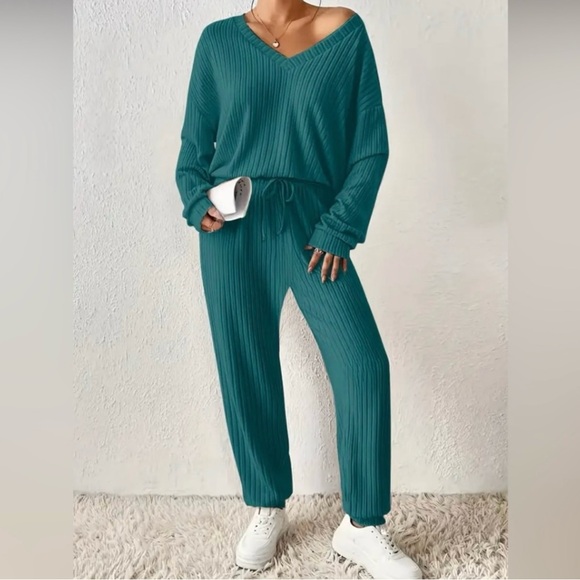 Teal V-Neck Ribbed Lounge Set - Picture 3 of 5